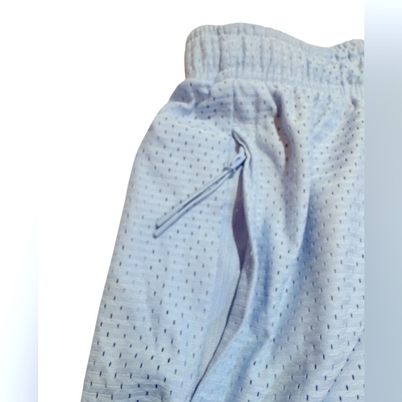 SNIPES Exclusive # 98 Men’s Meshed Activewear Shorts w/ Front zip pockets Sz XL - Picture 6 of 7